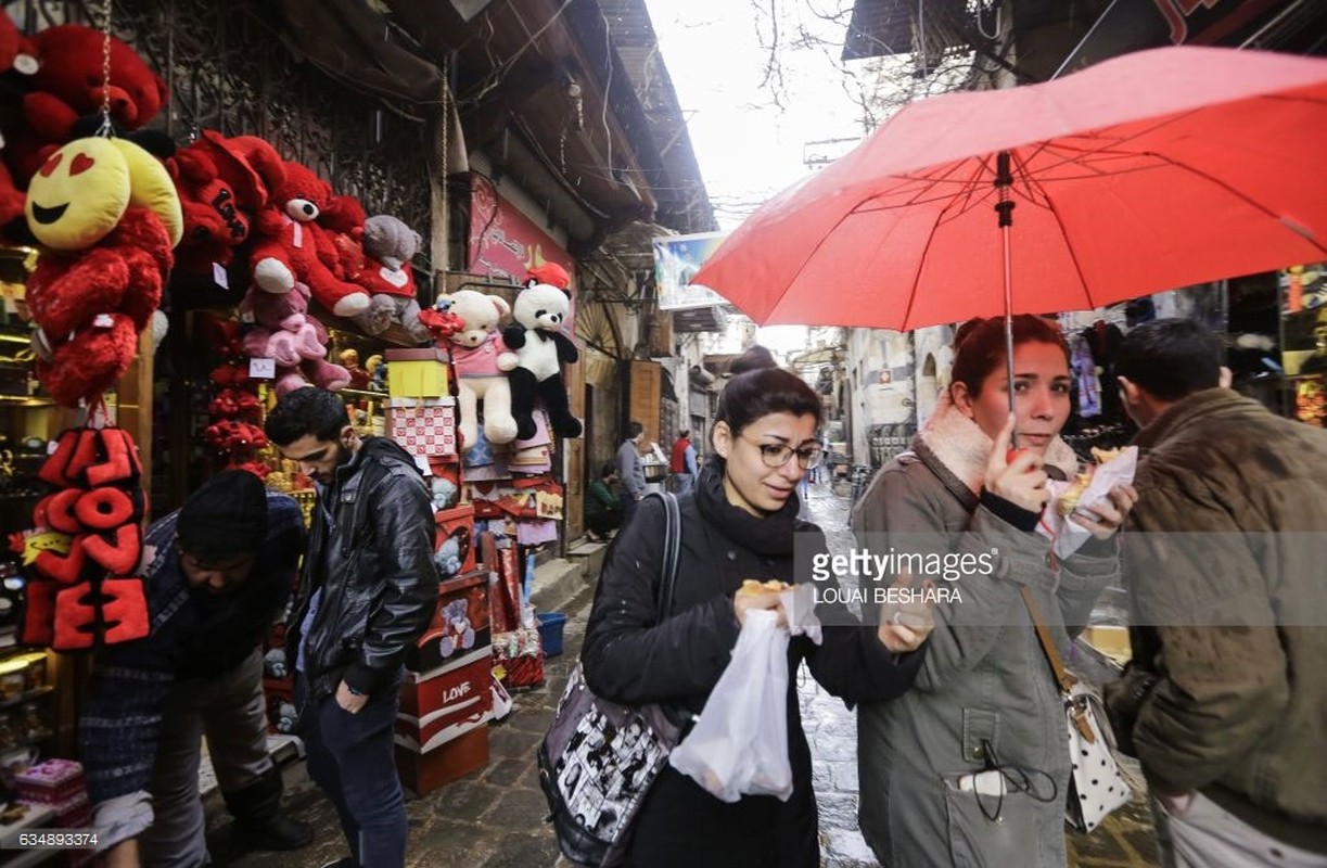 Khong khi ngay Valentine ron rang tren khap the gioi-Hinh-16